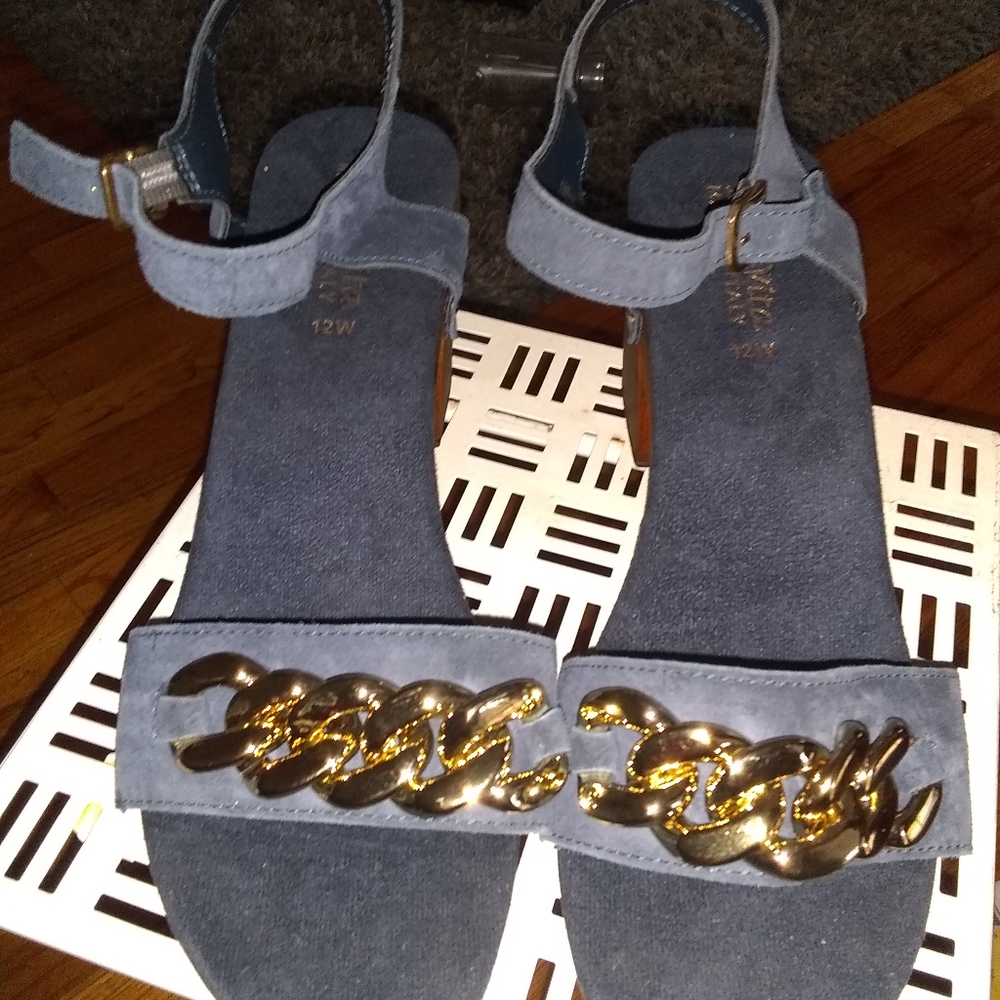 Van-Italy sandal by Bella Vita. Size 12W blue suede leather OBO - Picture 5 of 8